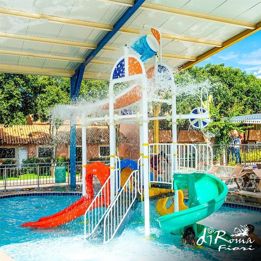 Diroma Fiori Incluso1 dia no Acqua Park, Splash e Slide - Com roupas de Cama Caldas Novas Exterior foto